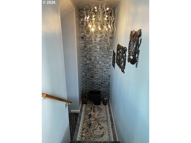 4604 Falcon St, Florence, OR 97439