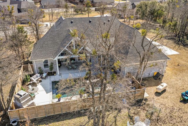 108 Red Eagle Court, Weatherford, TX 76087