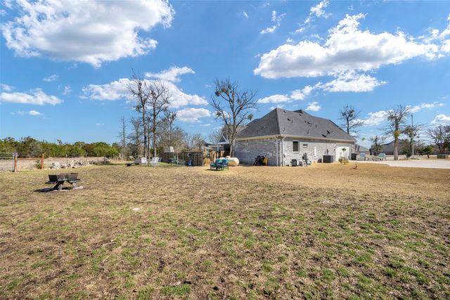 108 Red Eagle Court, Weatherford, TX 76087