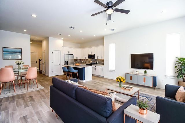 6828 Liverpool, Houston, TX 77021