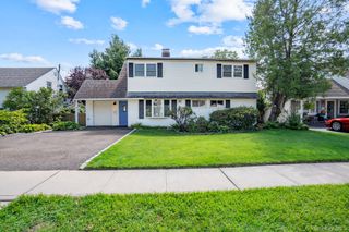 48 Grey Lane, Levittown, NY 11756