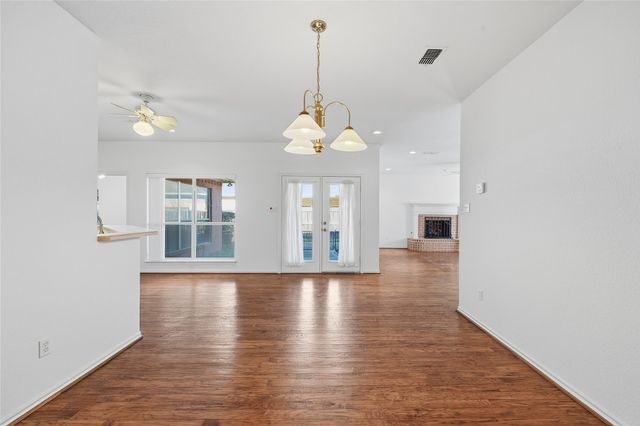 5604 Ledgestone Drive, Fort Worth, TX 76132