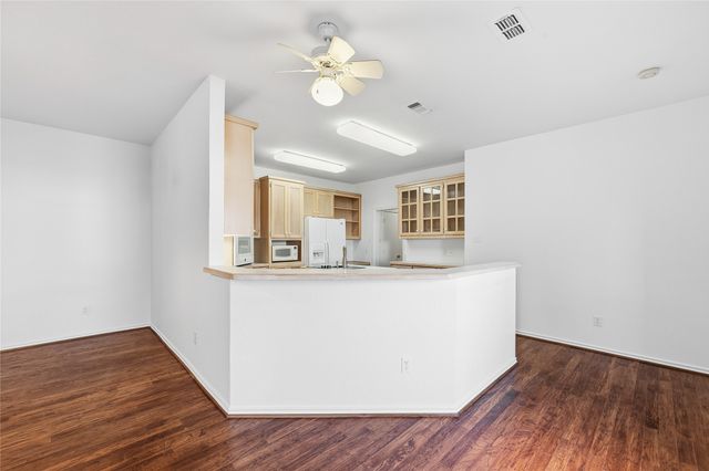 5604 Ledgestone Drive, Fort Worth, TX 76132