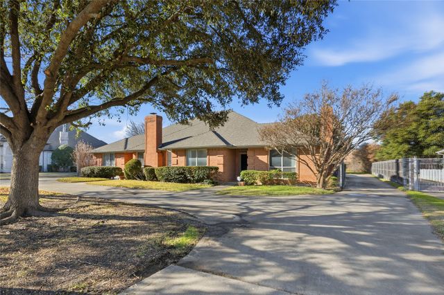 5604 Ledgestone Drive, Fort Worth, TX 76132