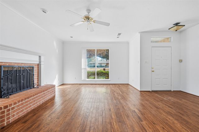 5604 Ledgestone Drive, Fort Worth, TX 76132