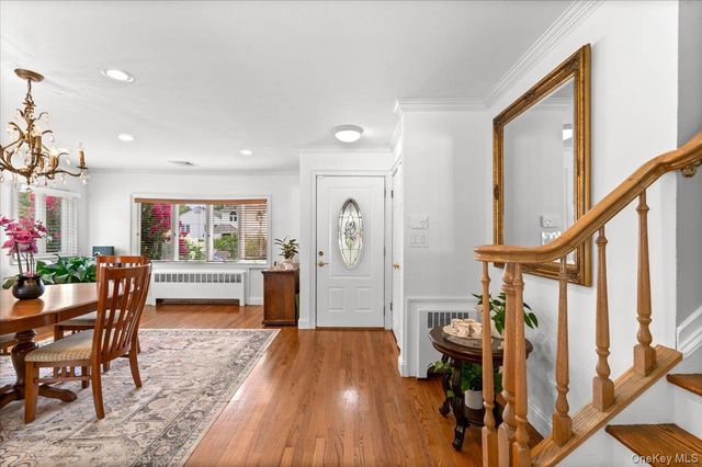 790 Wenwood Drive, East Meadow, NY 11554