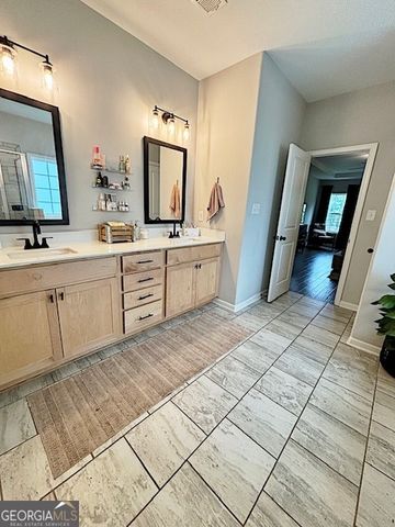126 Drayton Farm Dr, Senoia, GA 30276