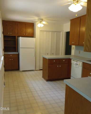 239 N Hamilton Road N, Chapel Hill, NC 27517