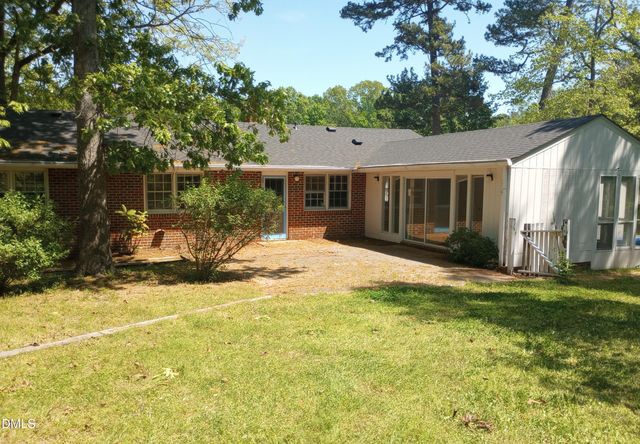 239 N Hamilton Road N, Chapel Hill, NC 27517