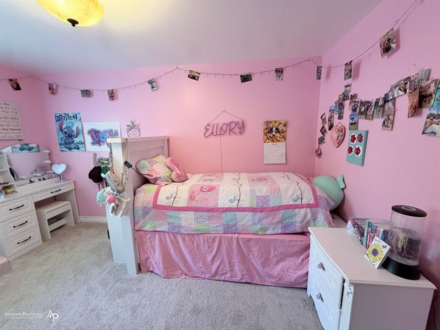 5118 Redwood Lane, Grand Blanc, MI 48439