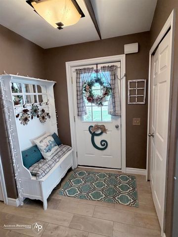 5118 Redwood Lane, Grand Blanc, MI 48439