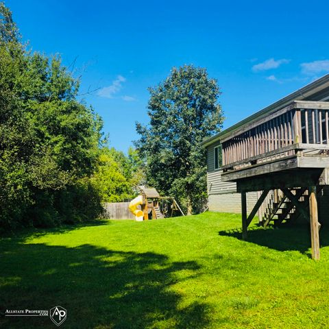 5118 Redwood Lane, Grand Blanc, MI 48439