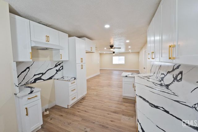 407 8th Street, Bakersfield, CA 93304