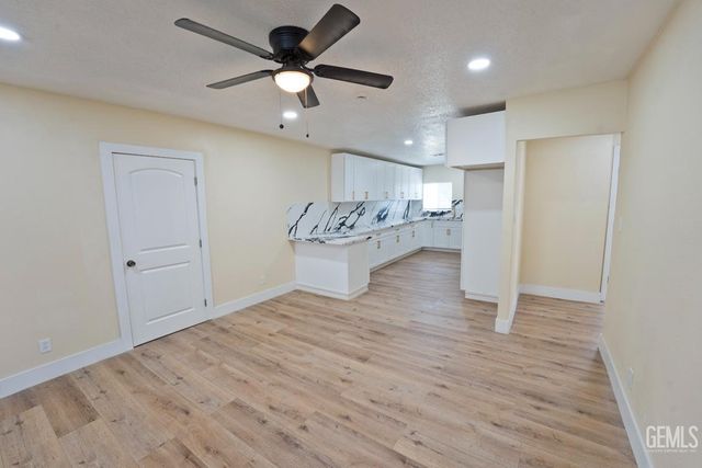 407 8th Street, Bakersfield, CA 93304