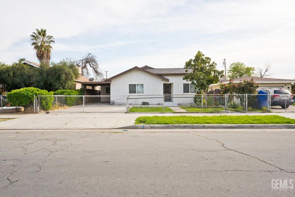 407 8th Street, Bakersfield, CA 93304