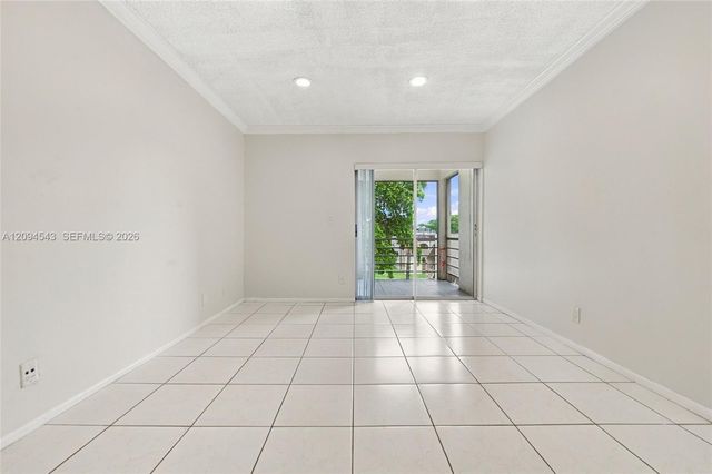 2700 Riverside Drive 302-B, Coral Springs, FL 33065