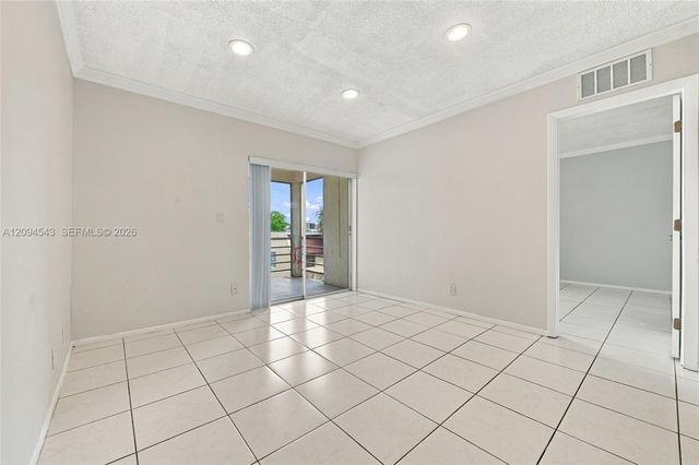 2700 Riverside Drive 302-B, Coral Springs, FL 33065