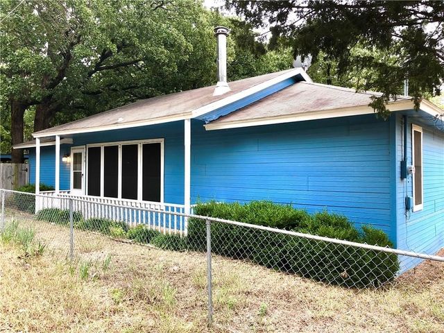 304 Nighthawk Drive, Pottsboro, TX 75076