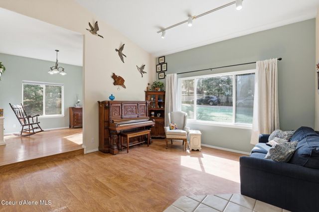 3155 E York Ct, Hayden, ID 83835