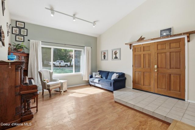 3155 E York Ct, Hayden, ID 83835