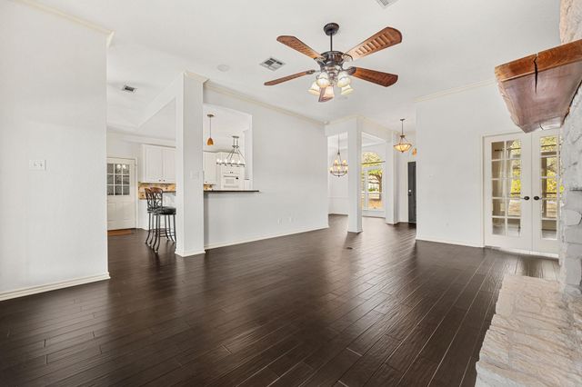 1011 Fountainwood DR, Georgetown, TX 78633