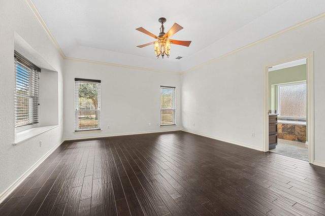 1011 Fountainwood DR, Georgetown, TX 78633