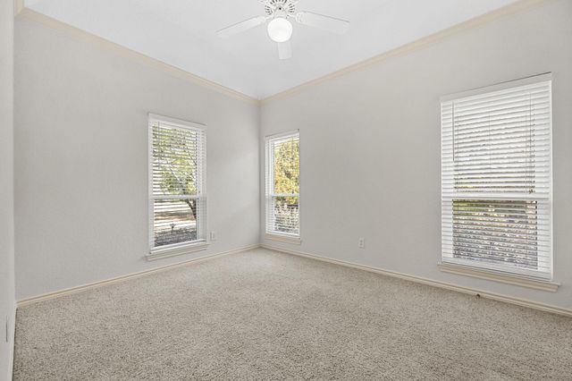 1011 Fountainwood DR, Georgetown, TX 78633