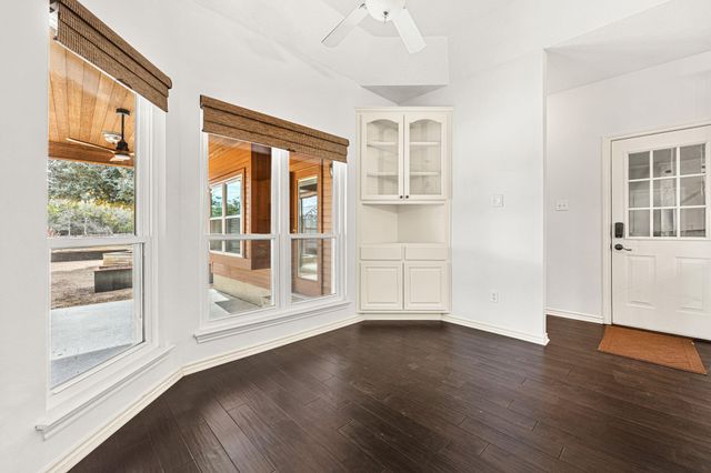 1011 Fountainwood DR, Georgetown, TX 78633