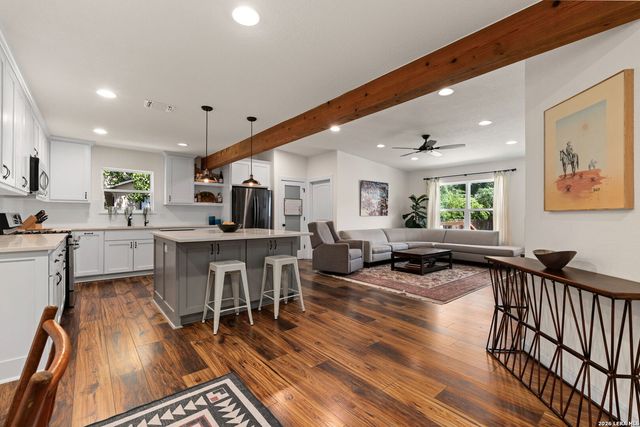 115 Harmon, San Antonio, TX 78209