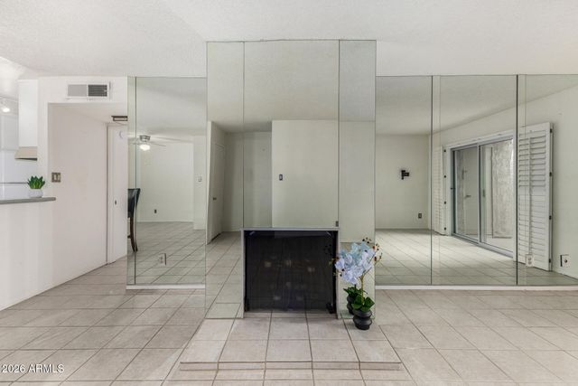 5525 E THOMAS Road M16, Phoenix, AZ 85018