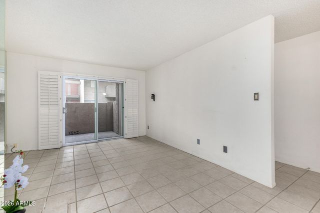 5525 E THOMAS Road M16, Phoenix, AZ 85018