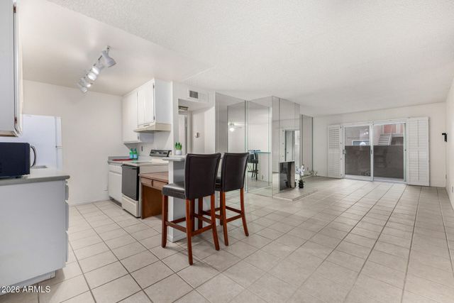 5525 E THOMAS Road M16, Phoenix, AZ 85018