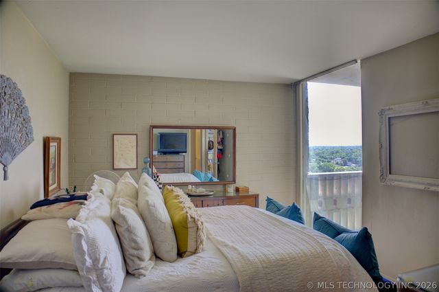 1502 S Boulder Avenue 15H, Tulsa, OK 74119
