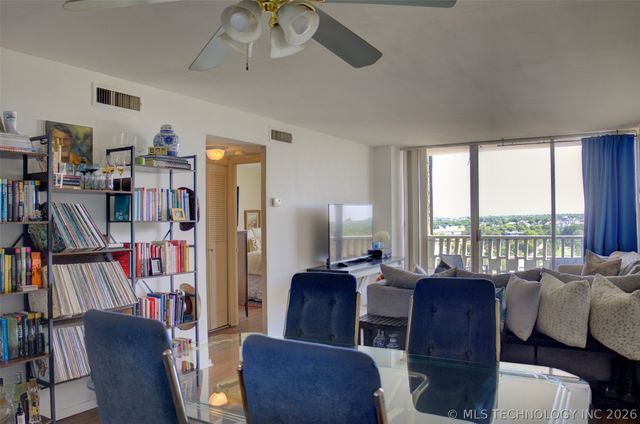 1502 S Boulder Avenue 15H, Tulsa, OK 74119