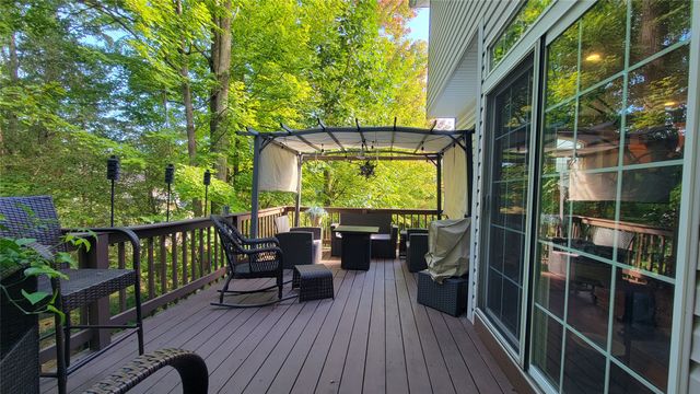 5818 FOREST CROSSING Drive, Erie, PA 16506