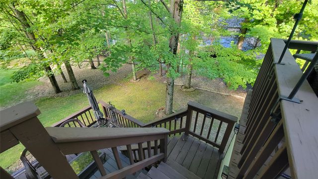 5818 FOREST CROSSING Drive, Erie, PA 16506