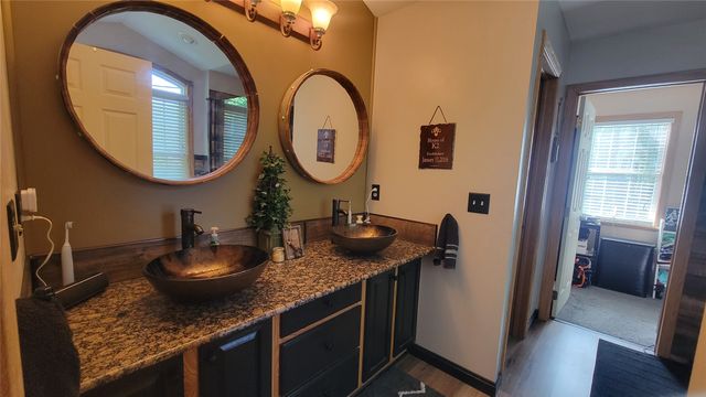 5818 FOREST CROSSING Drive, Erie, PA 16506
