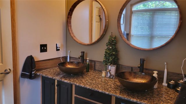 5818 FOREST CROSSING Drive, Erie, PA 16506