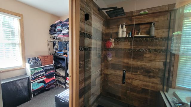 5818 FOREST CROSSING Drive, Erie, PA 16506