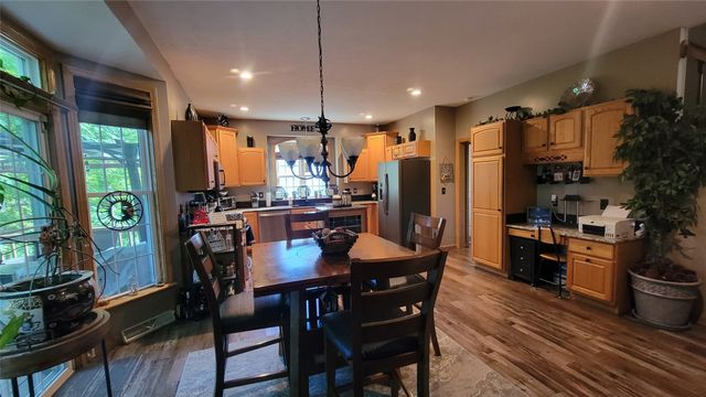 5818 FOREST CROSSING Drive, Erie, PA 16506