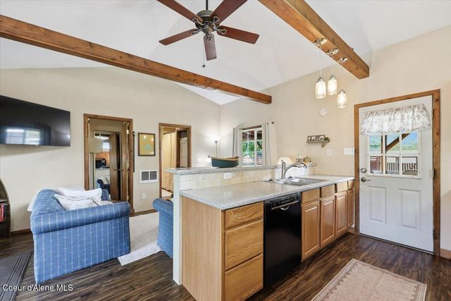 6927 W Maine ST, Spirit Lake, ID 83869