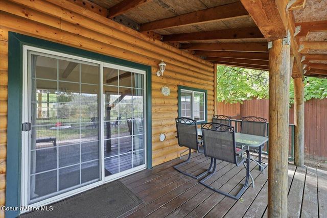 6927 W Maine ST, Spirit Lake, ID 83869