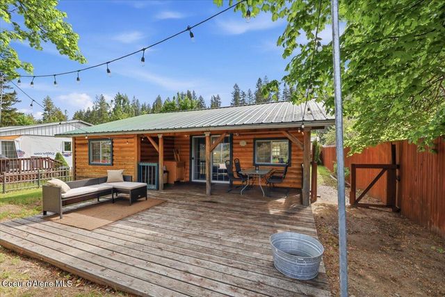 6927 W Maine ST, Spirit Lake, ID 83869
