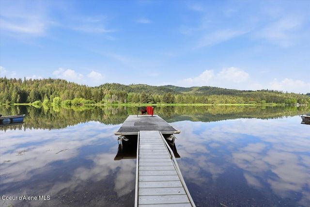 6927 W Maine ST, Spirit Lake, ID 83869