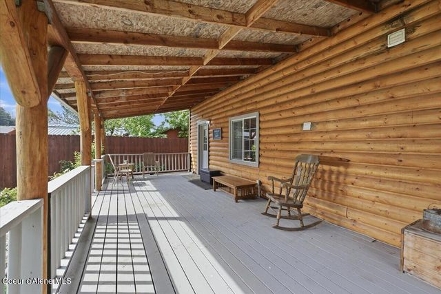 6927 W Maine ST, Spirit Lake, ID 83869