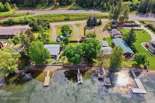 6927 W Maine ST, Spirit Lake, ID 83869
