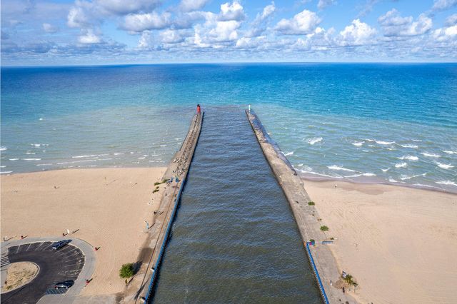 83 Michigan Avenue, South Haven, MI 49090