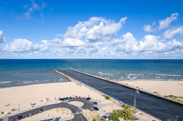 83 Michigan Avenue, South Haven, MI 49090