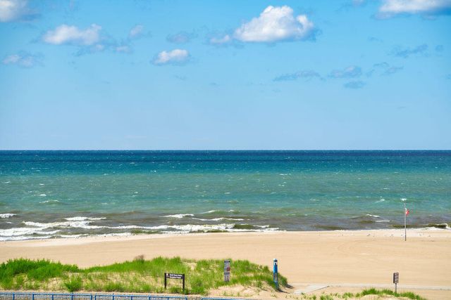 83 Michigan Avenue, South Haven, MI 49090