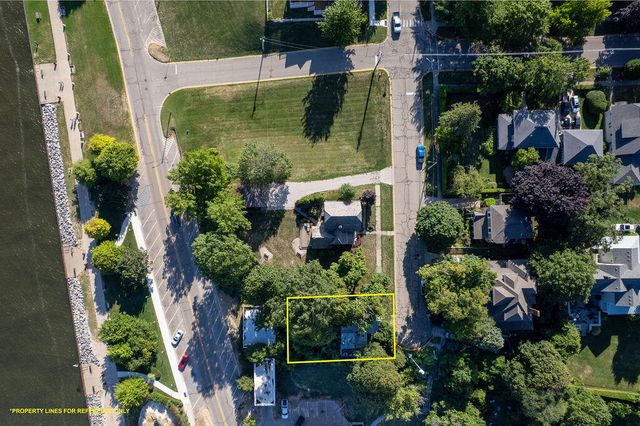 83 Michigan Avenue, South Haven, MI 49090